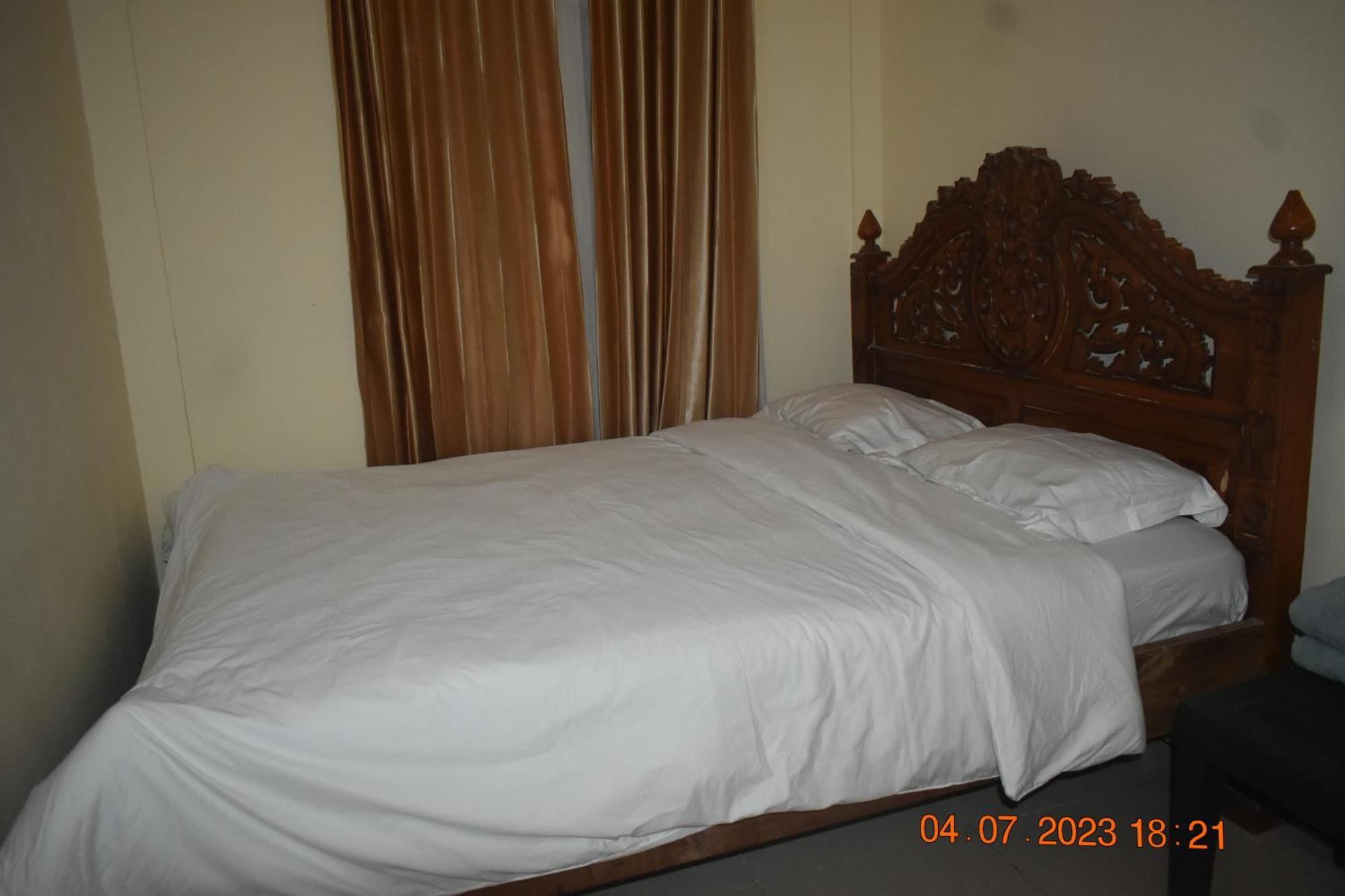 Four-G Home Stay & Komodo Tour Labuan Bajo Extérieur photo